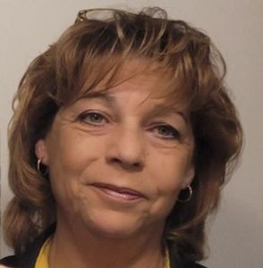 Meet your Posher, Denise